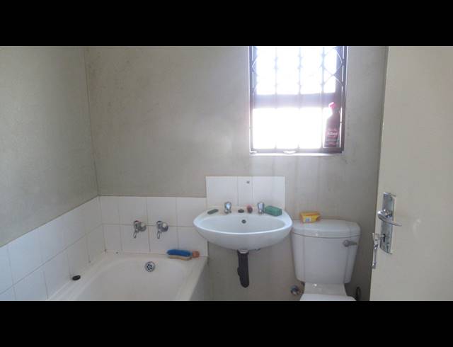 3 BEDROOM FREEHOLD FOR SALE IN WINDMILL PARK